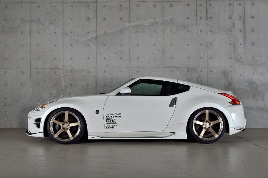  Nissan 370Z by Rowen 2015 года  (фото 6 из 8)